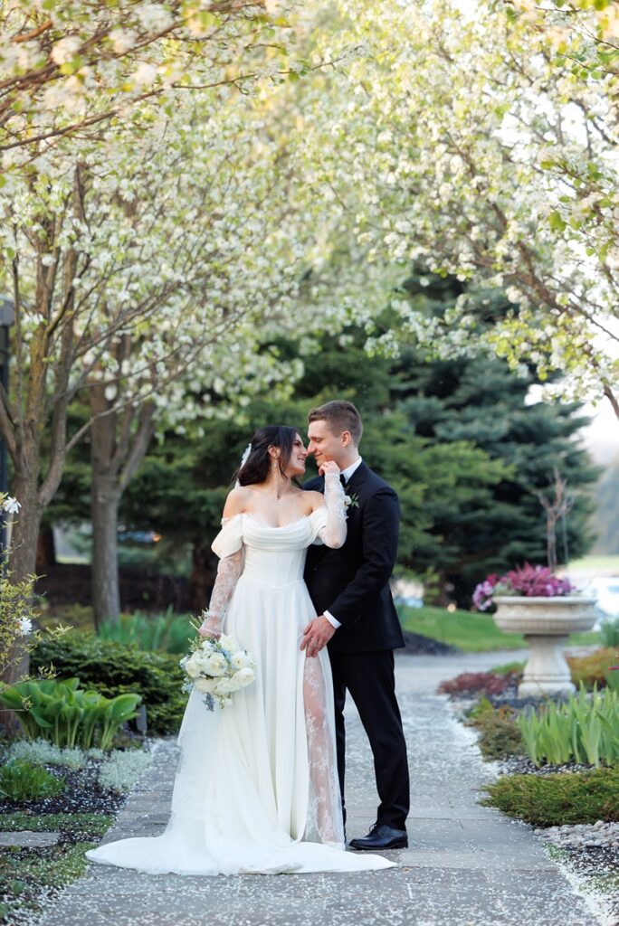 wedding photos at whistle bear garden chapel 